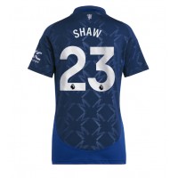 Camisa de Futebol Manchester United Luke Shaw #23 Equipamento Secundário Mulheres 2024-25 Manga Curta